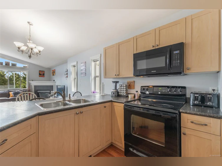 645 Oakwood Road, Ladysmith, BC, V9G 2C1 - 10