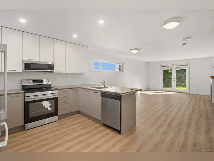 2-1782 St. Jacques Boulevard, Ucluelet, BC, V0R 3A0 - 3