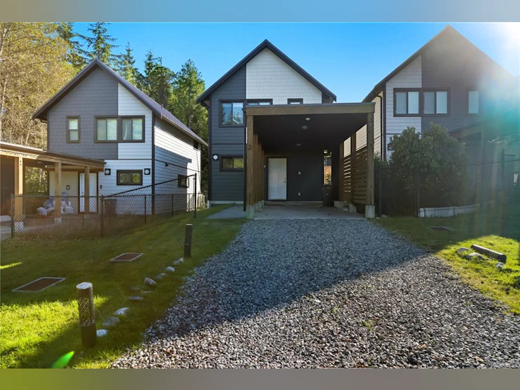 2-1782 St. Jacques Boulevard, Ucluelet, BC, V0R 3A0 - 2