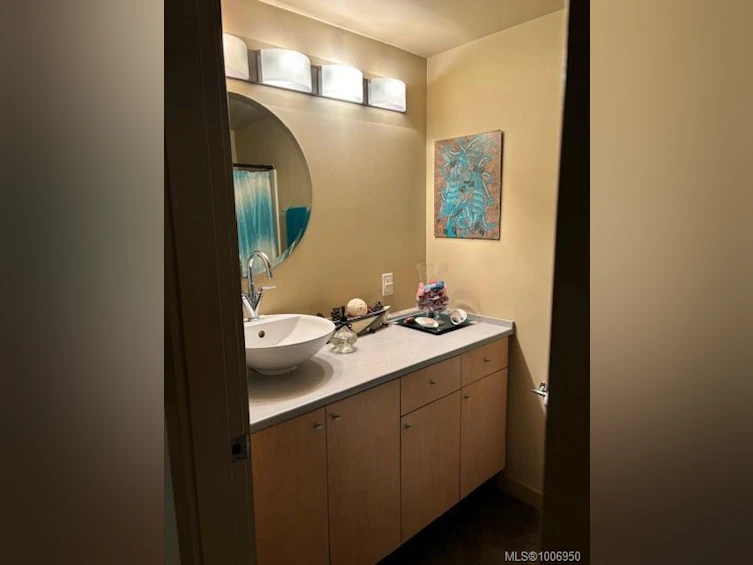 302-1030 Yates Street, Victoria, BC, V8V 5A7 - 17