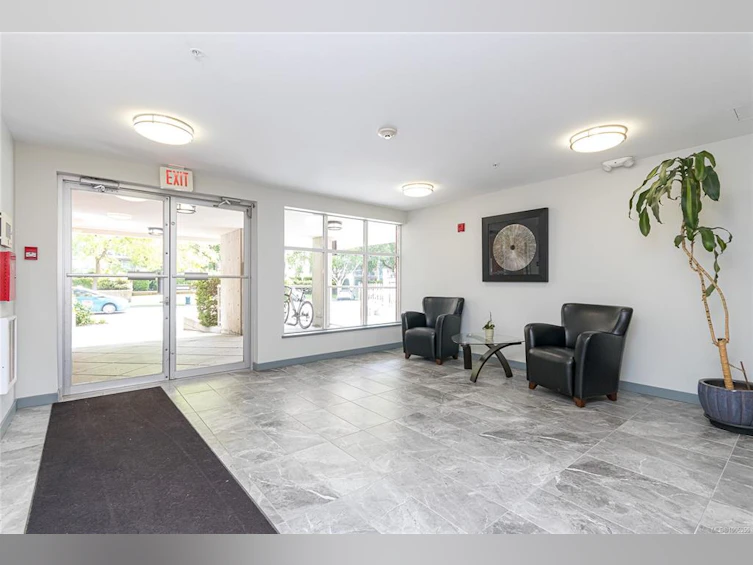 302-1030 Yates Street, Victoria, BC, V8V 5A7 - 3