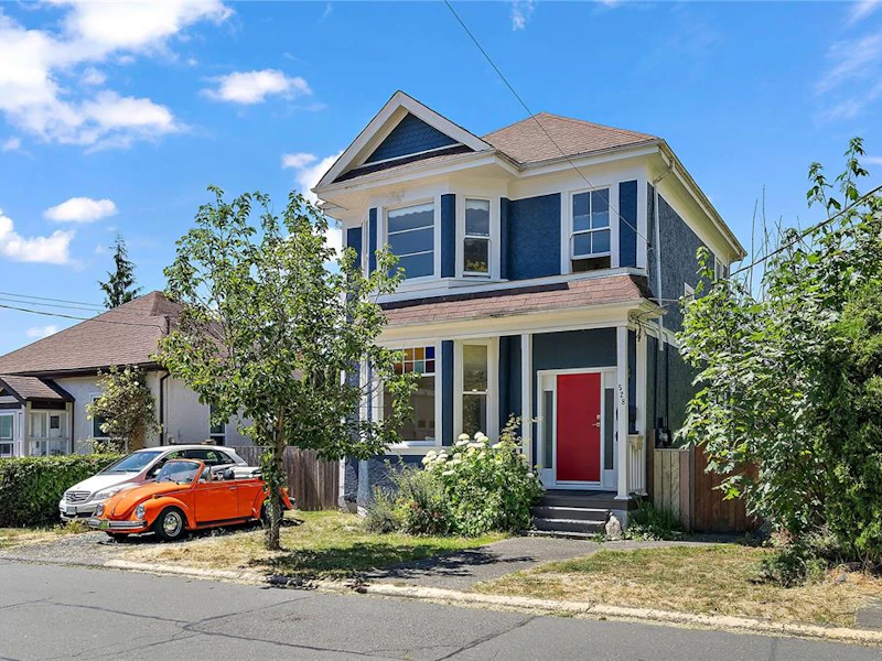 528 Constance Avenue, Esquimalt BC V9A 6N4