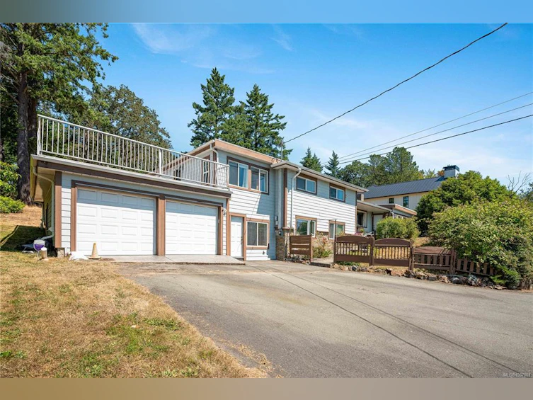 854 Royal Oak Avenue, Saanich, BC, V8X 3T2 - 41