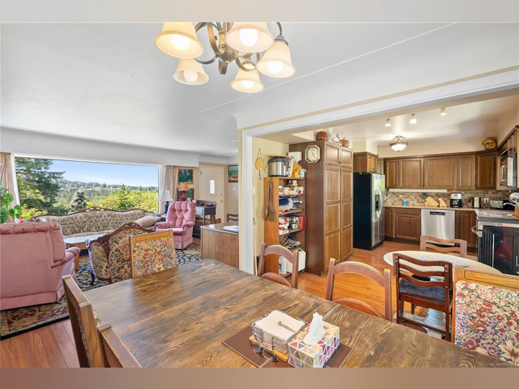 854 Royal Oak Avenue, Saanich, BC, V8X 3T2 - 14