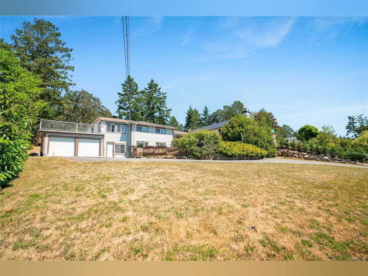 854 Royal Oak Avenue, Saanich, BC, V8X 3T2 - 58