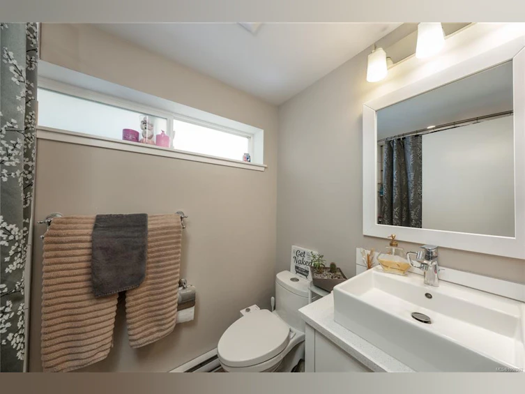 3971 Cherrilee Crescent, Saanich, BC, V8N 1R7 - 34