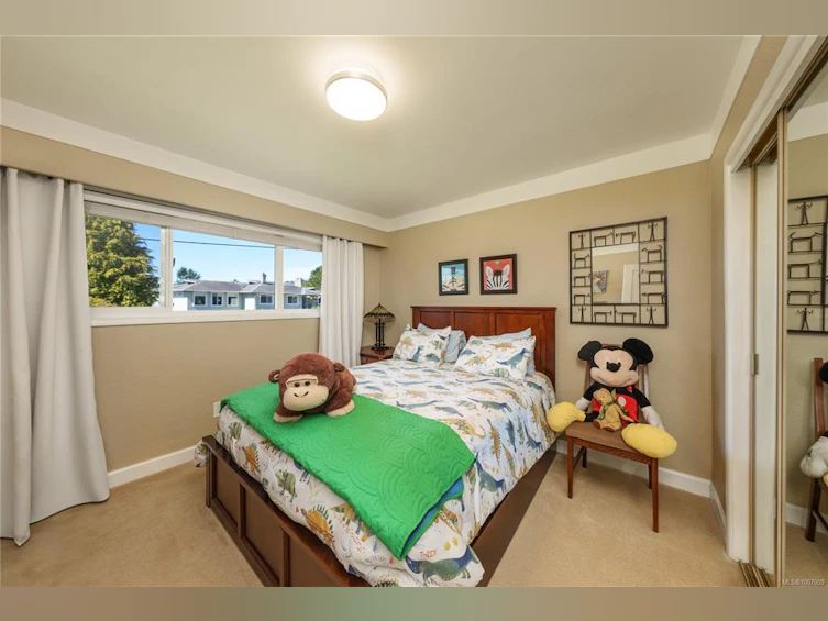 3971 Cherrilee Crescent, Saanich, BC, V8N 1R7 - 20