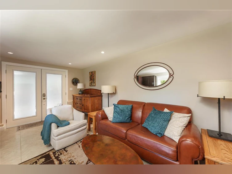 3971 Cherrilee Crescent, Saanich, BC, V8N 1R7 - 33