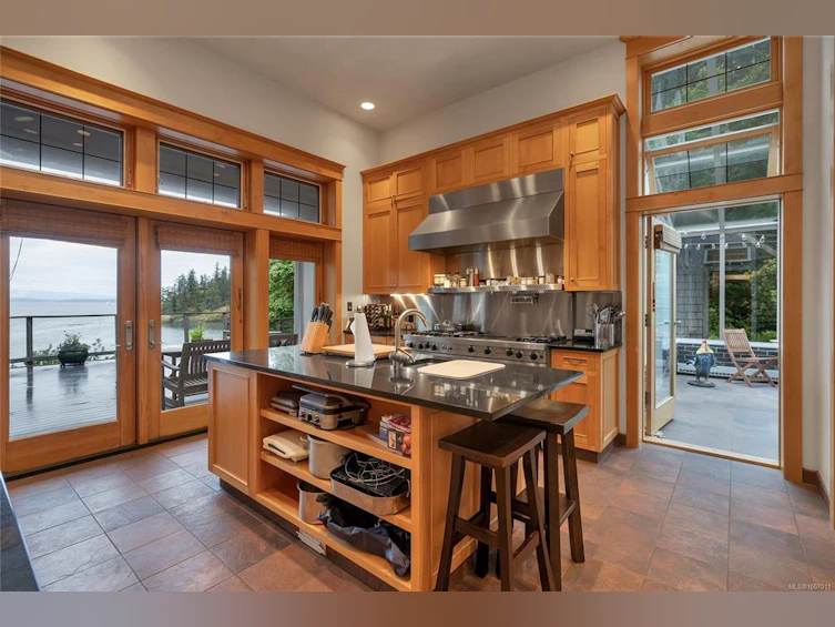 1790 Hyacinthe Bay Road, Quadra Island, BC, V0P 1H0 - 17