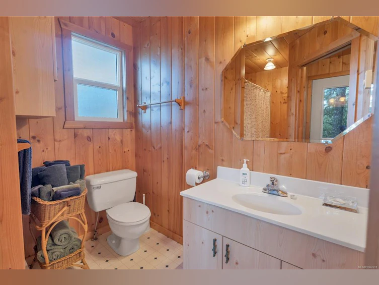 1790 Hyacinthe Bay Road, Quadra Island, BC, V0P 1H0 - 84