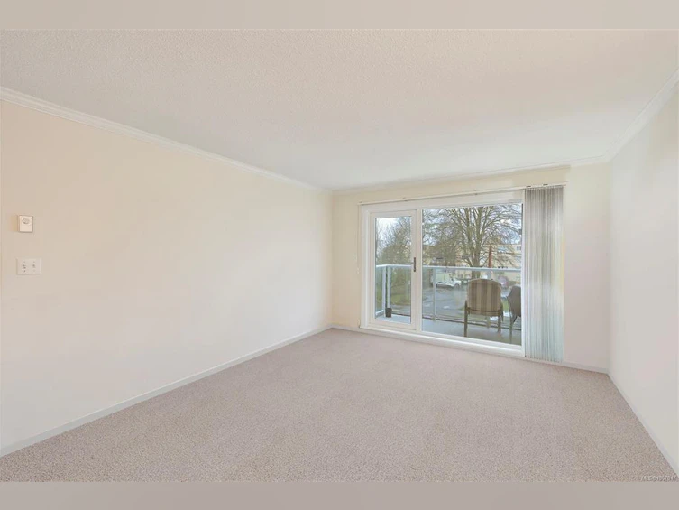310-2647 Graham Street, Victoria, BC, V8T 3Y8 - 3