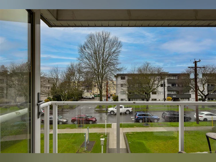 310-2647 Graham Street, Victoria, BC, V8T 3Y8 - 11