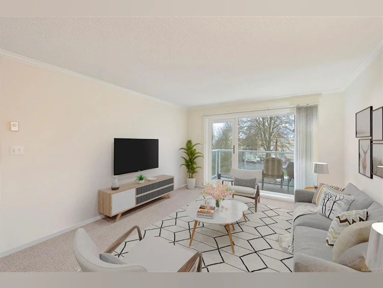 310-2647 Graham Street, Victoria, BC, V8T 3Y8 - 2