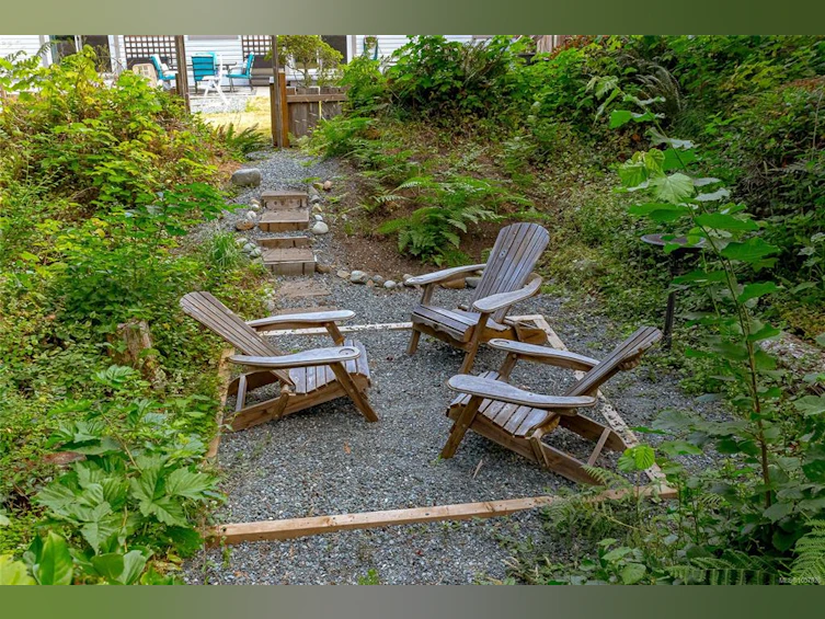 5006 W Thompson Clarke Drive, Bowser/Deep Bay, BC, V0R 1G0 - 10
