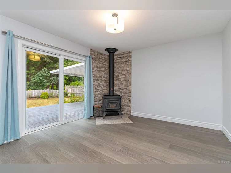 5006 W Thompson Clarke Drive, Bowser/Deep Bay, BC, V0R 1G0 - 30