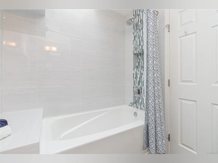 5006 W Thompson Clarke Drive, Bowser/Deep Bay, BC, V0R 1G0 - 45