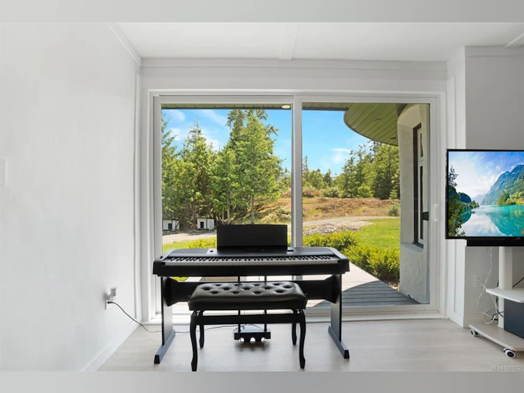 5876 Stoltze Road, Lake Cowichan, BC, V9L 6H7 - 40