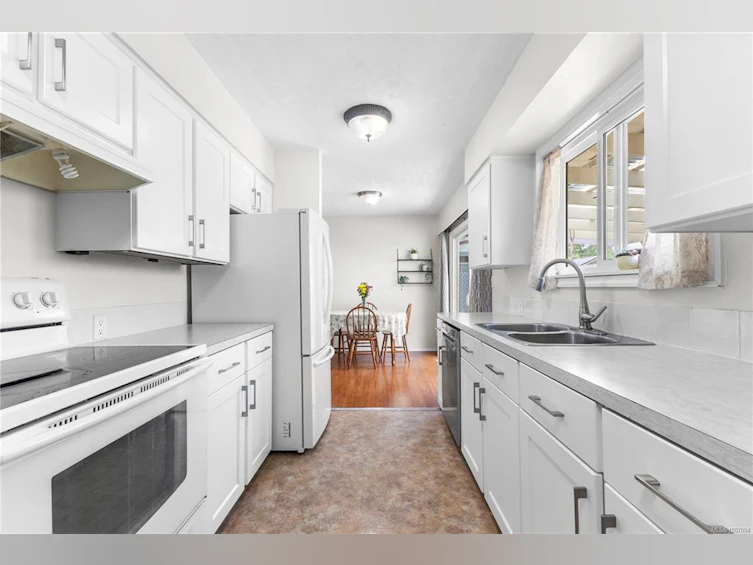 718 Ralph Hutton Drive, Campbell River, BC, V9W 2A4 - 5