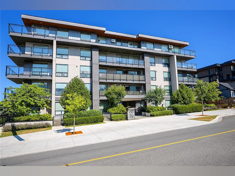 306-119 Haliburton Street, Nanaimo, BC, V9R 4V9 - 2