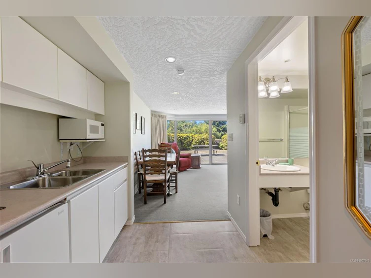 105-1100 Union Road, Saanich, BC, V8P 2J3 - 21