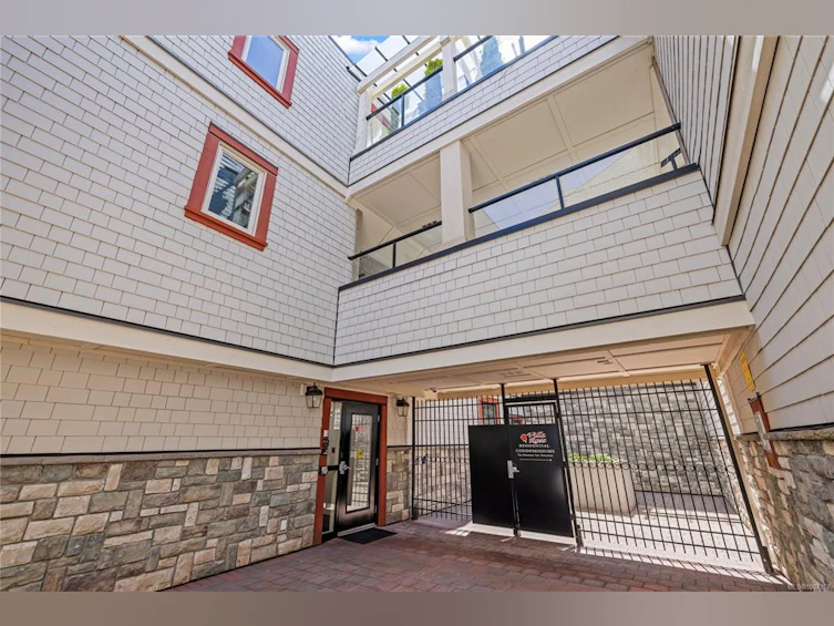 204-222 Second Avenue, Qualicum Beach, BC, V9K 0A4 - 35