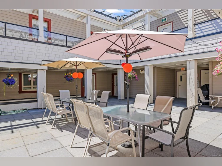 204-222 Second Avenue, Qualicum Beach, BC, V9K 0A4 - 17