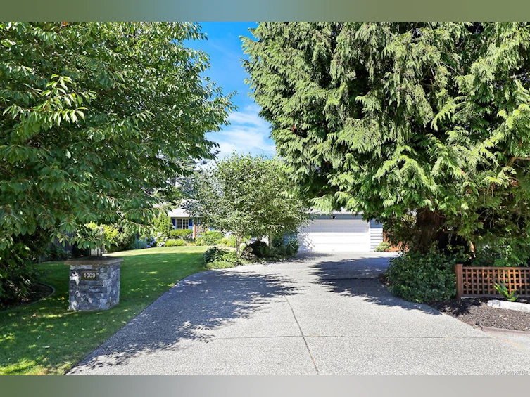 1009 Eaglecrest Drive, Qualicum Beach, BC, V9K 1E9 - 12