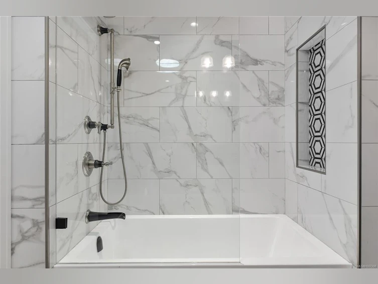 820 St. Charles Street, Victoria, BC, V8S 3P3 - 47