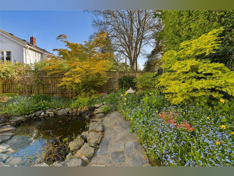 820 St. Charles Street, Victoria, BC, V8S 3P3 - 69