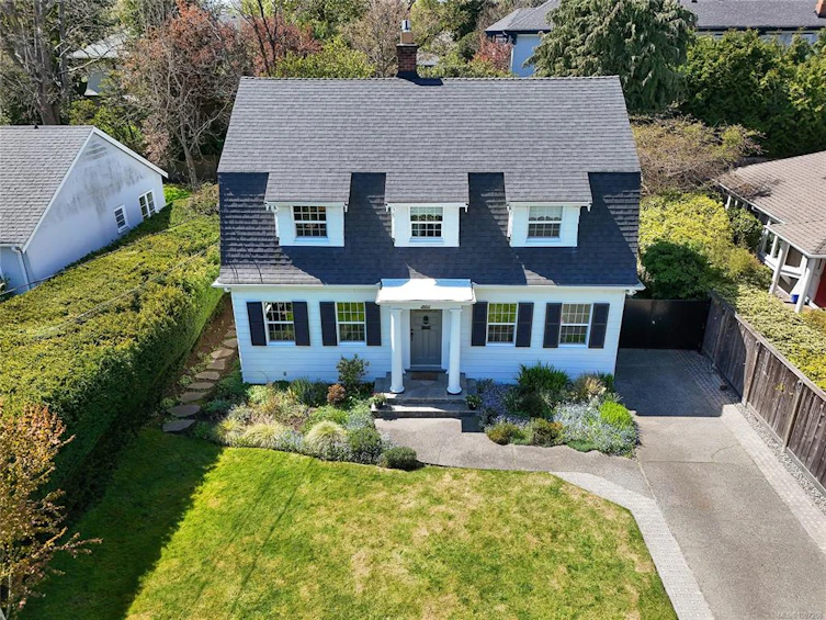 820 St. Charles Street, Victoria, BC, V8S 3P3 - 82