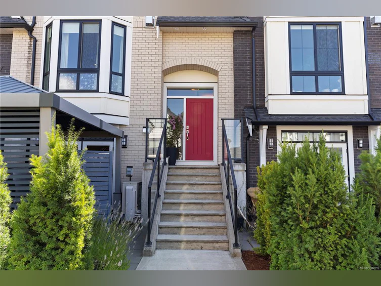 105-2990 Burlington Crescent, Langford, BC, V9B 0Y4 - 2
