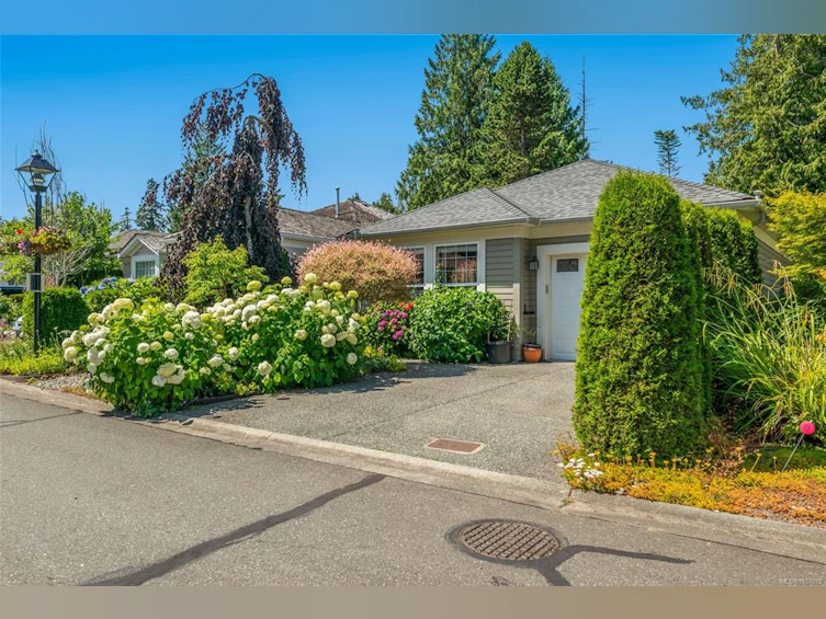 538 Seaward Way, Qualicum Beach, BC, V9K 1T8 - 10