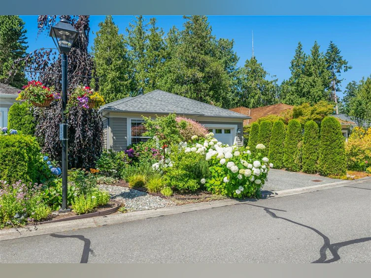 538 Seaward Way, Qualicum Beach, BC, V9K 1T8 - 11