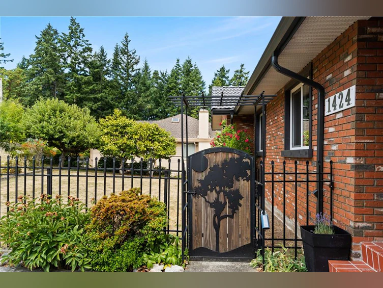 1424 Seaspray Boulevard, Nanaimo, BC, V9X 1P5 - 11