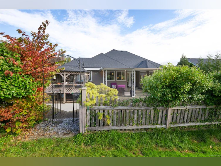 878 Fairways Drive, Qualicum Beach, BC, V9K 2J1 - 38