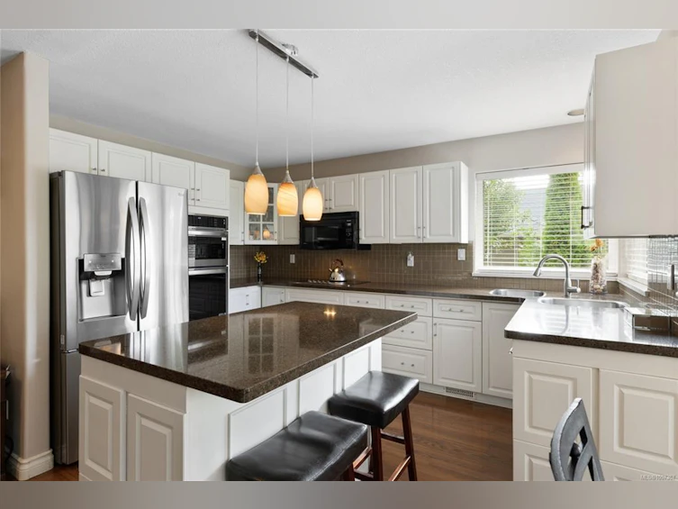 878 Fairways Drive, Qualicum Beach, BC, V9K 2J1 - 8