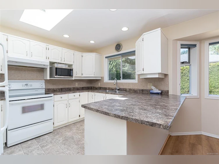 1627 Barrett Drive, North Saanich, BC, V9C 3X8 - 12