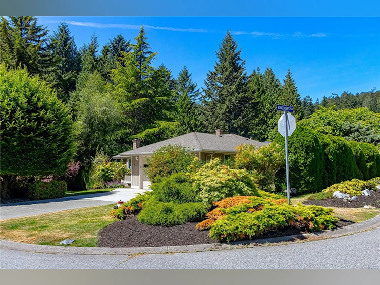1627 Barrett Drive, North Saanich, BC, V9C 3X8 - 3