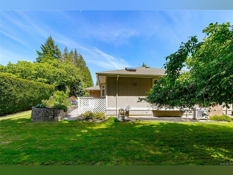 1627 Barrett Drive, North Saanich, BC, V9C 3X8 - 40