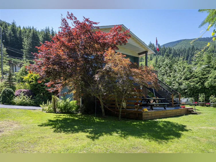 561 Macmillan Drive, Kelsey Bay/Sayward, BC, V0P 1R0 - 4