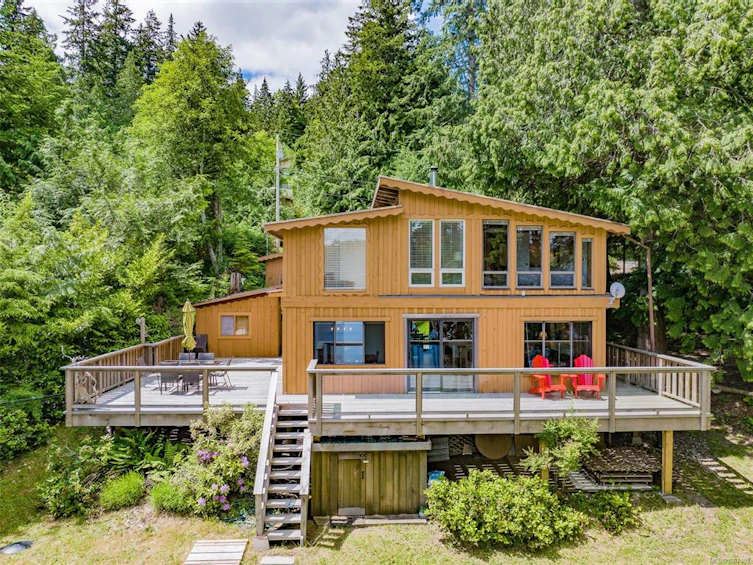 830 Austin Drive, Cortes Island, BC, V0P 1K0 - 2