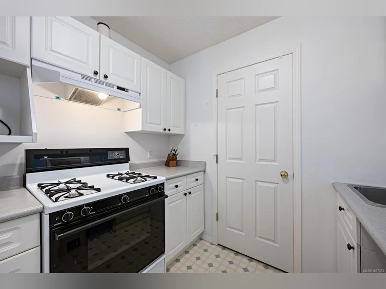209-1105 Henry Road, Courtenay, BC, V9J 1L0 - 11