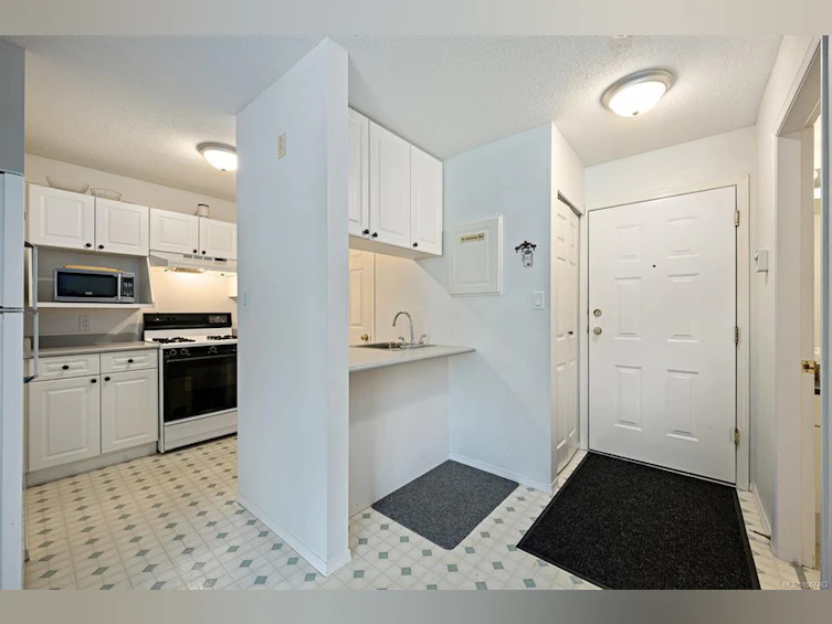209-1105 Henry Road, Courtenay, BC, V9J 1L0 - 12