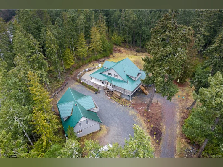 907 Hemsworth Road, Qualicum Beach, BC, V9K 1R3 - 3