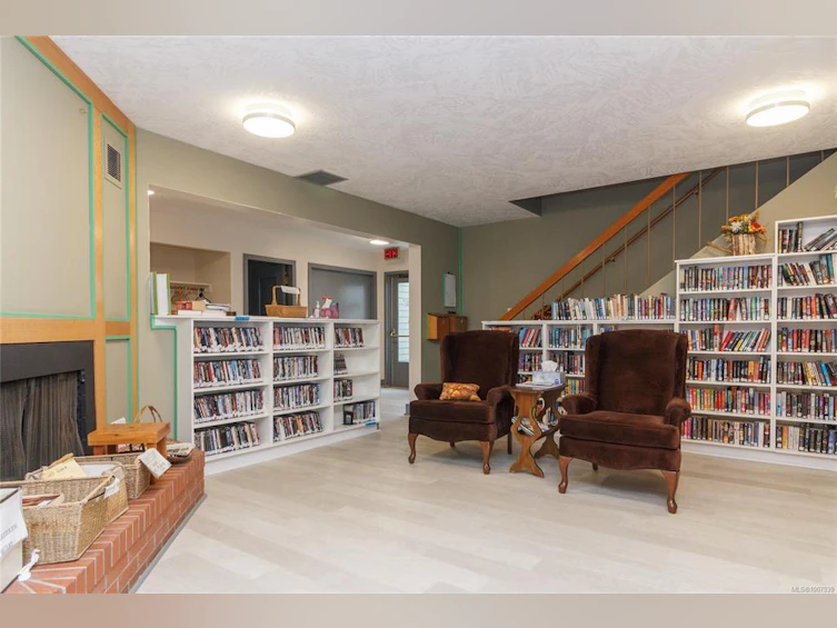 2153 Summergate Boulevard, Sidney, BC, V9L 4K9 - 41