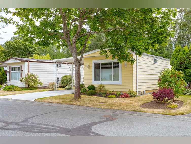 2153 Summergate Boulevard, Sidney, BC, V9L 4K9 - 2