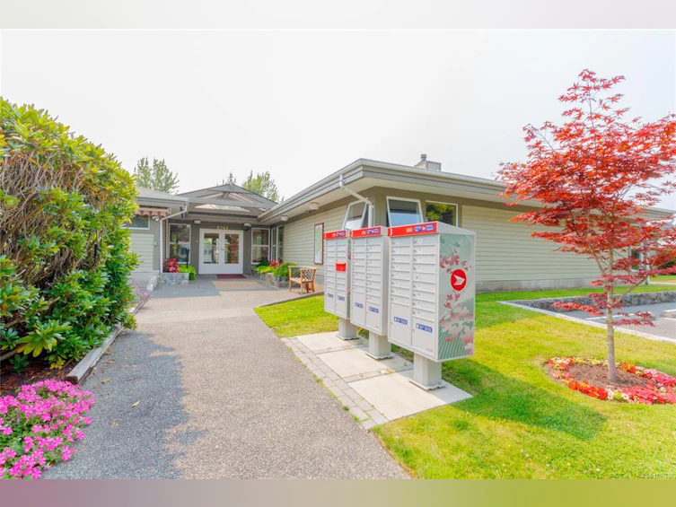 2153 Summergate Boulevard, Sidney, BC, V9L 4K9 - 38