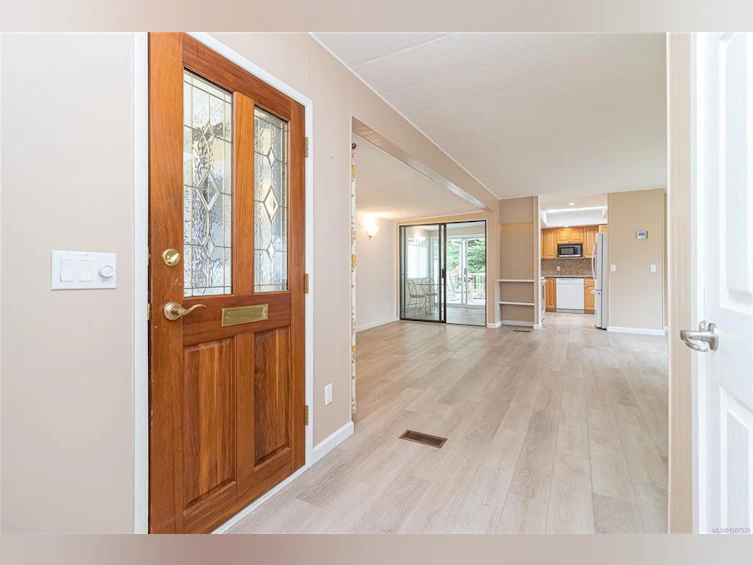 2153 Summergate Boulevard, Sidney, BC, V9L 4K9 - 4