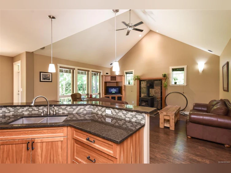 3476/3470 Heather Road, Black Creek, BC, V9J 1E5 - 16
