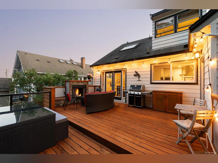3015 Fifth Street, Victoria, BC, V8T 4B6 - 21